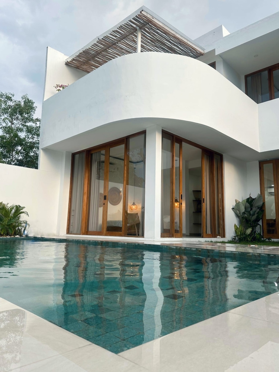 Contemporary Villa near Padang Padang