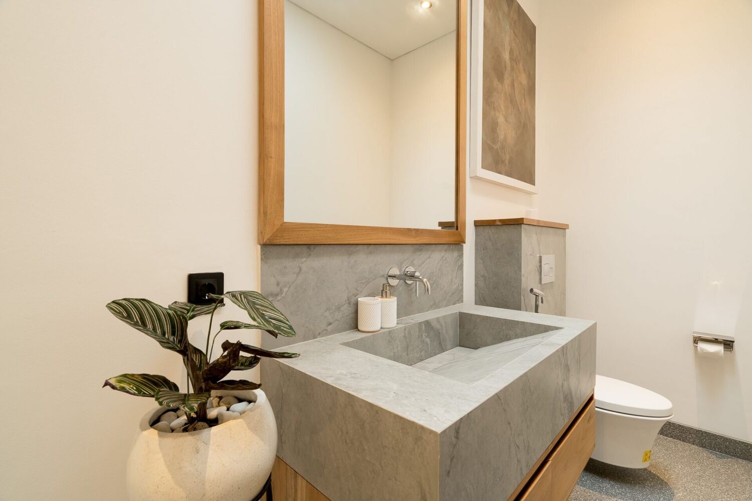 Bingin Modern Villa in Uluwatu for Sale — Property ID FA816