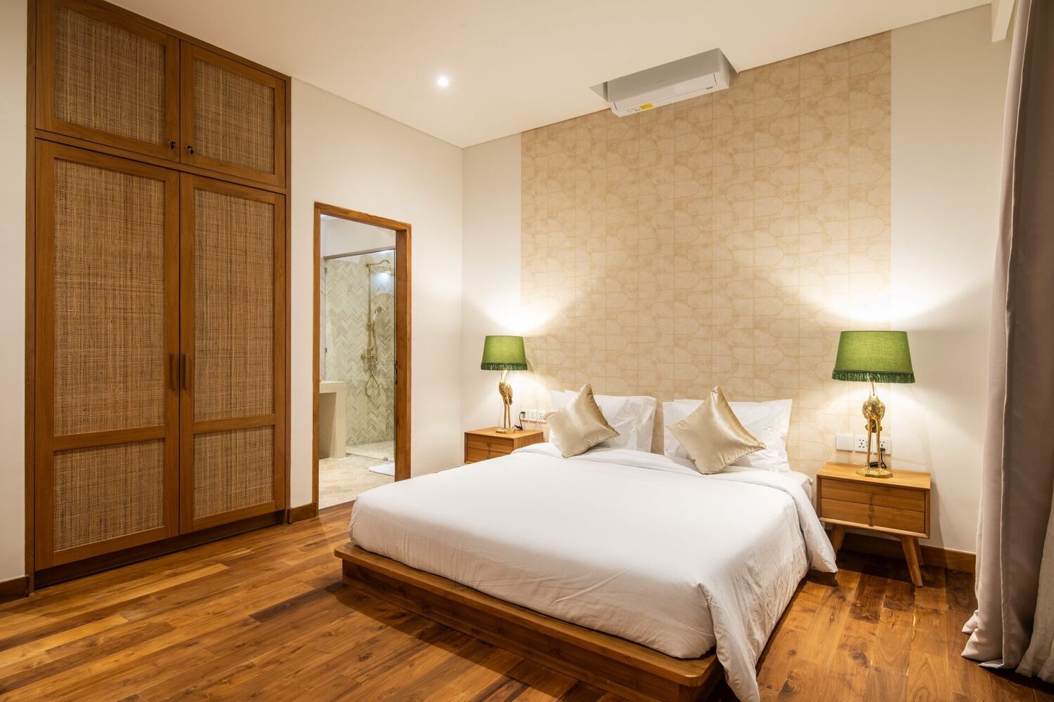 Umalas Elegance A Refined Five-Bedroom Designer Villa — Property ID CY864