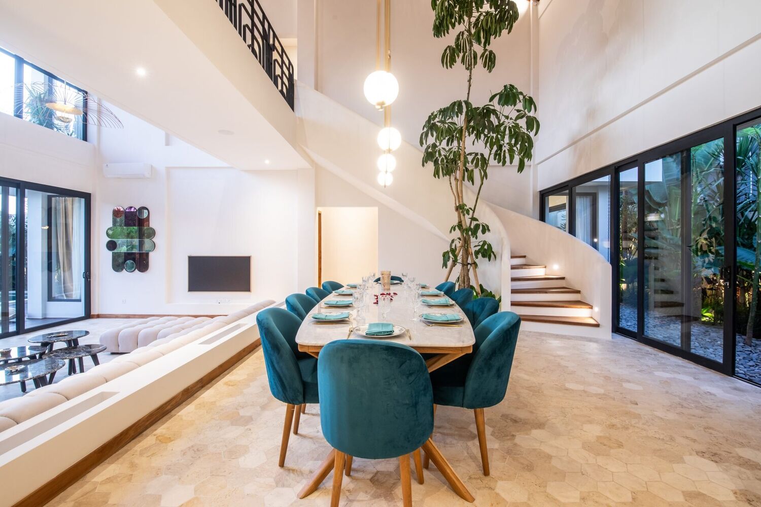 Umalas Elegance A Refined Five-Bedroom Designer Villa — Property ID CY864