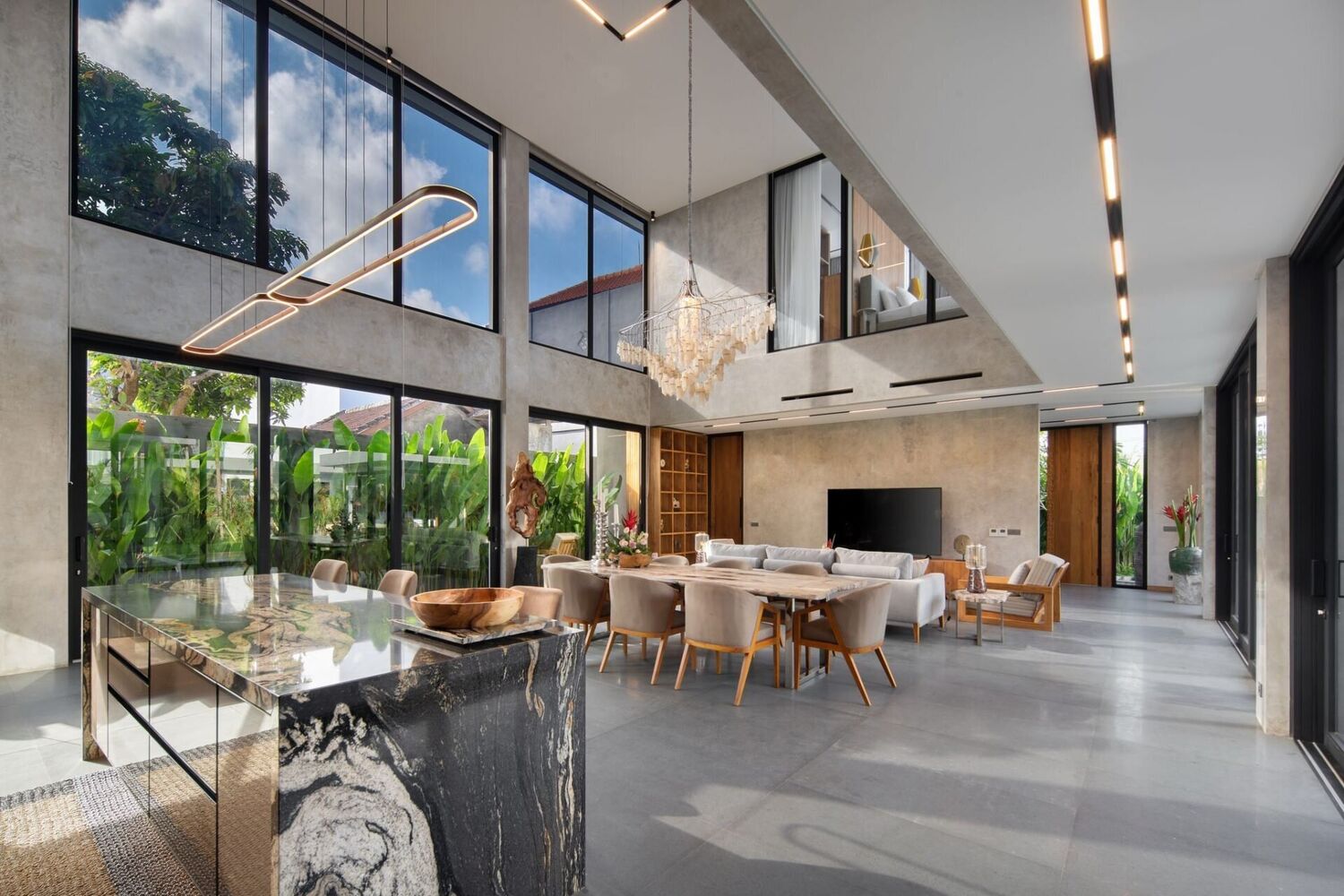 Modern Contemporary 4-Bedroom Villa for Rent Monthly/Yearly in Umalas — Property ID FA817