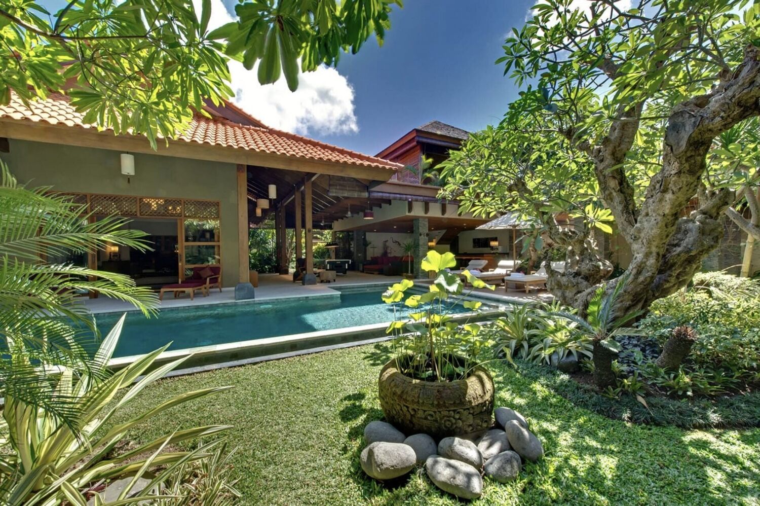 Elegant 4-Bedroom Freehold Villa in Bali for Sale, in Seminyak – Traditional Luxury Just Steps from the Beach — Property ID JU803