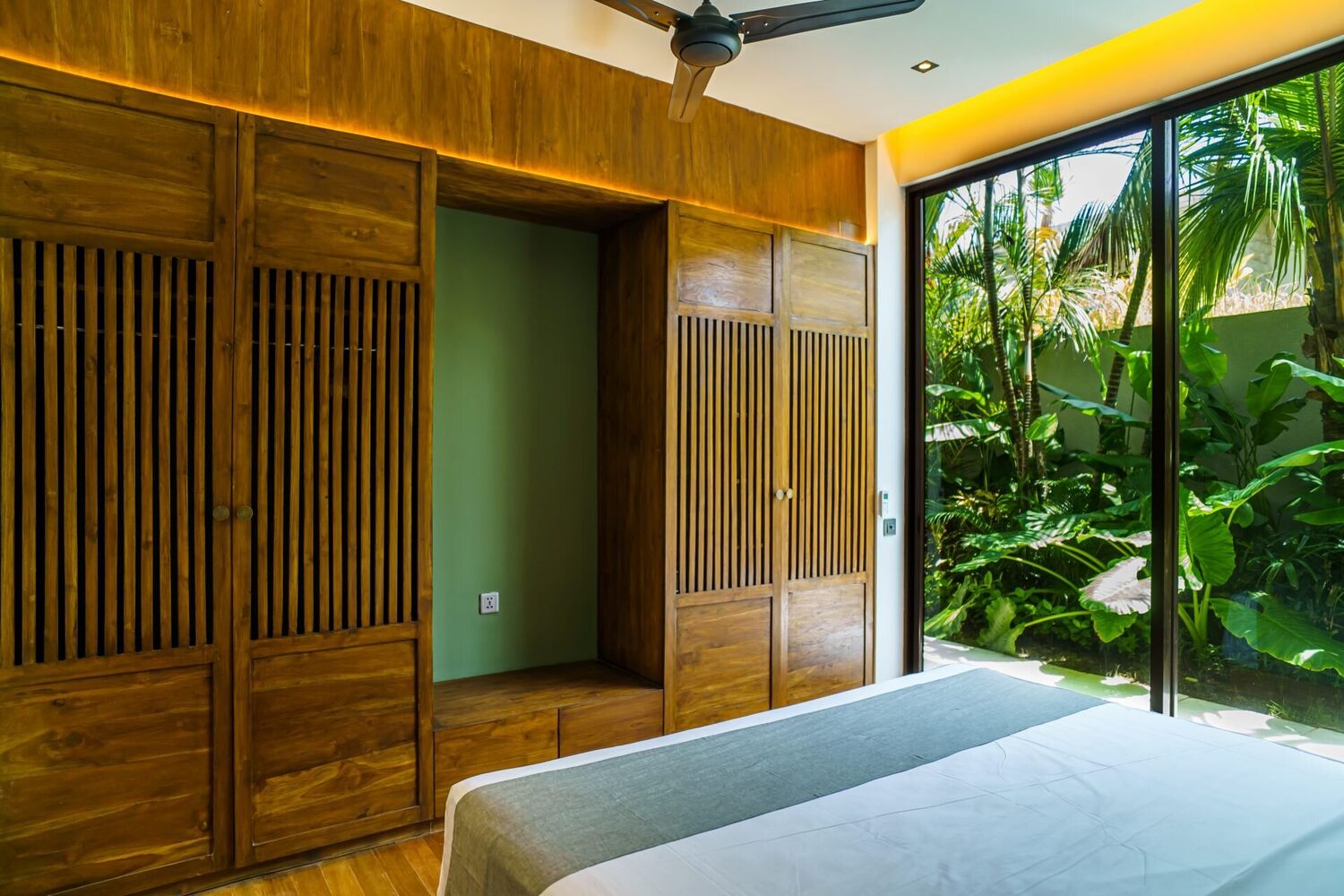Stylish 4-Bedroom Villa for Sale in Umalas – 33-Year Leasehold — Property ID DI831