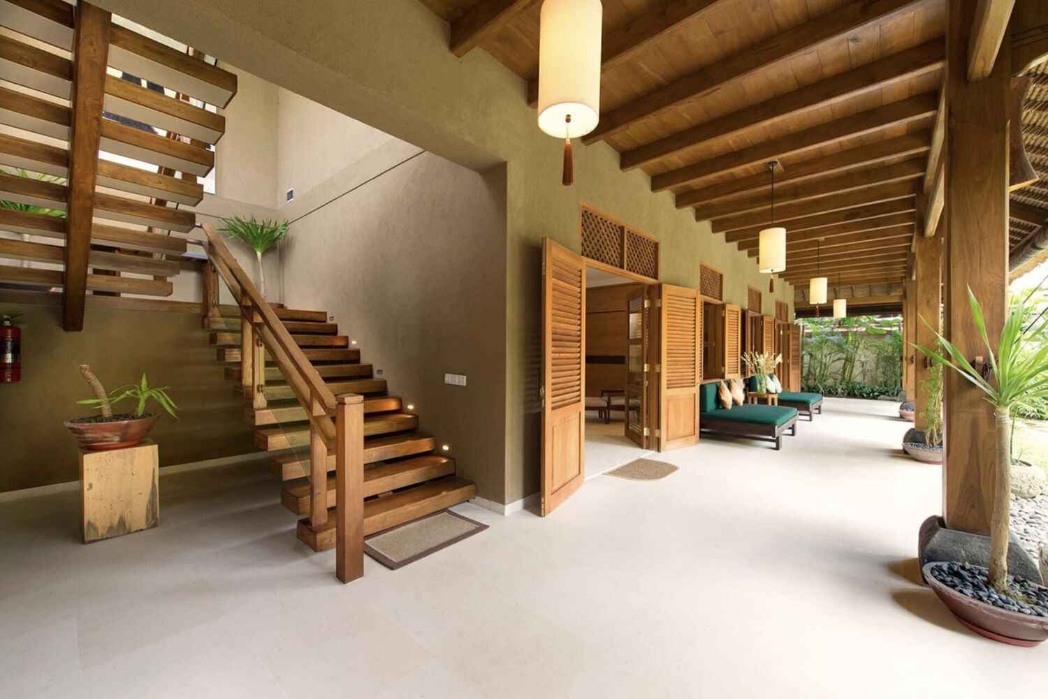 Elegant 4-Bedroom Freehold Villa in Bali for Sale, in Seminyak – Traditional Luxury Just Steps from the Beach — Property ID JU803