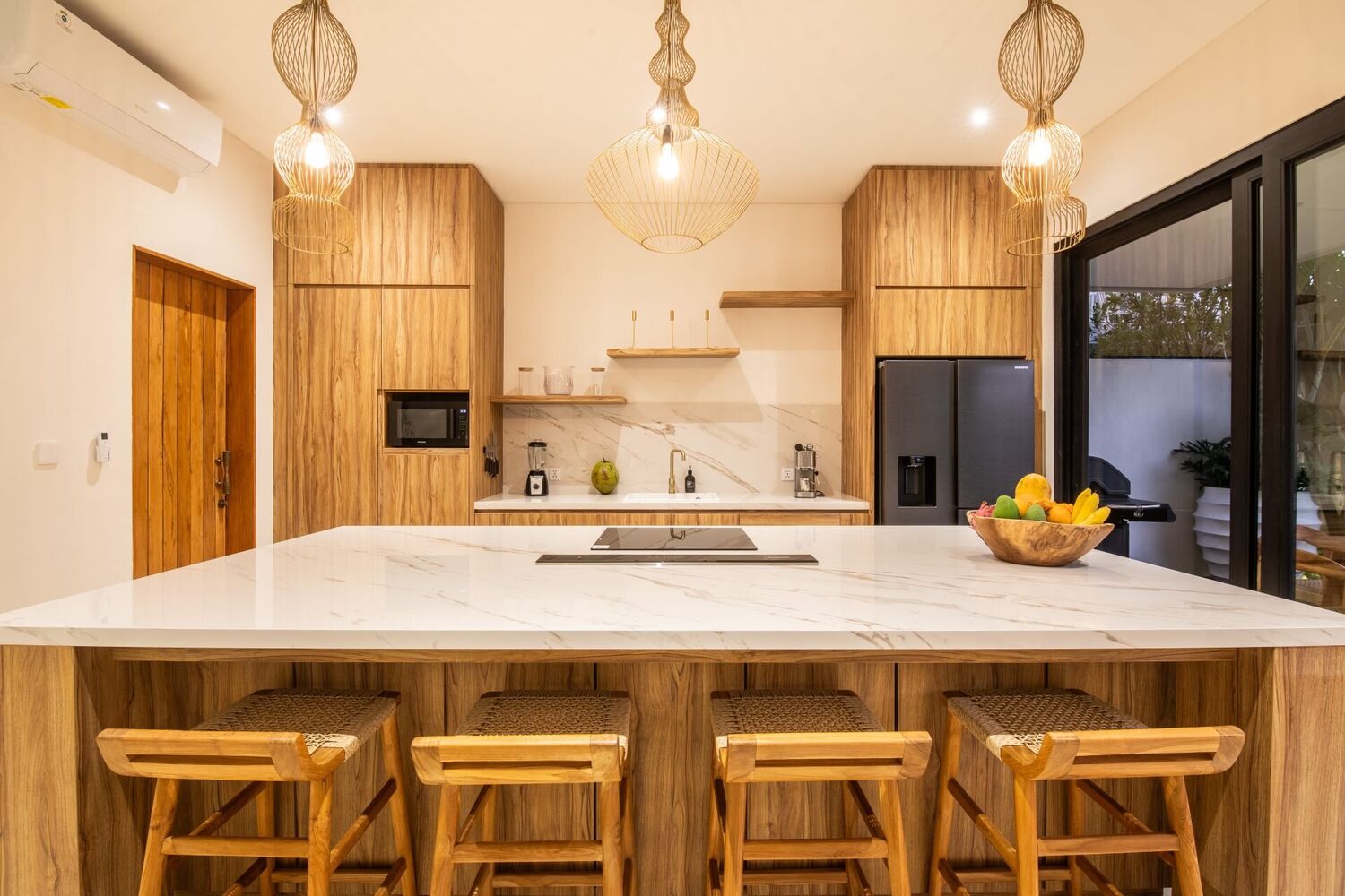 Umalas Elegance A Refined Five-Bedroom Designer Villa — Property ID CY864