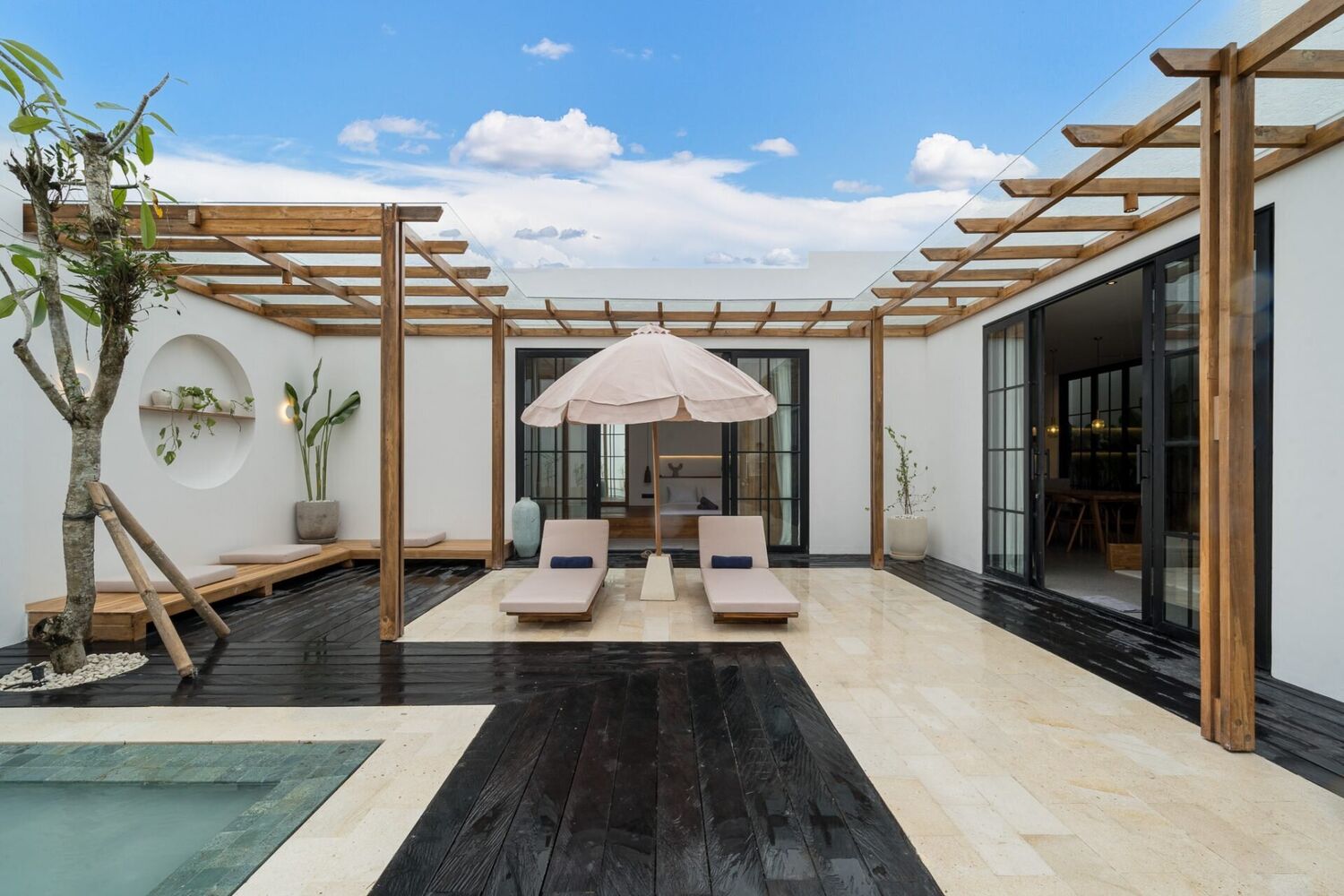 Bingin Modern Villa in Uluwatu for Sale — Property ID FA816