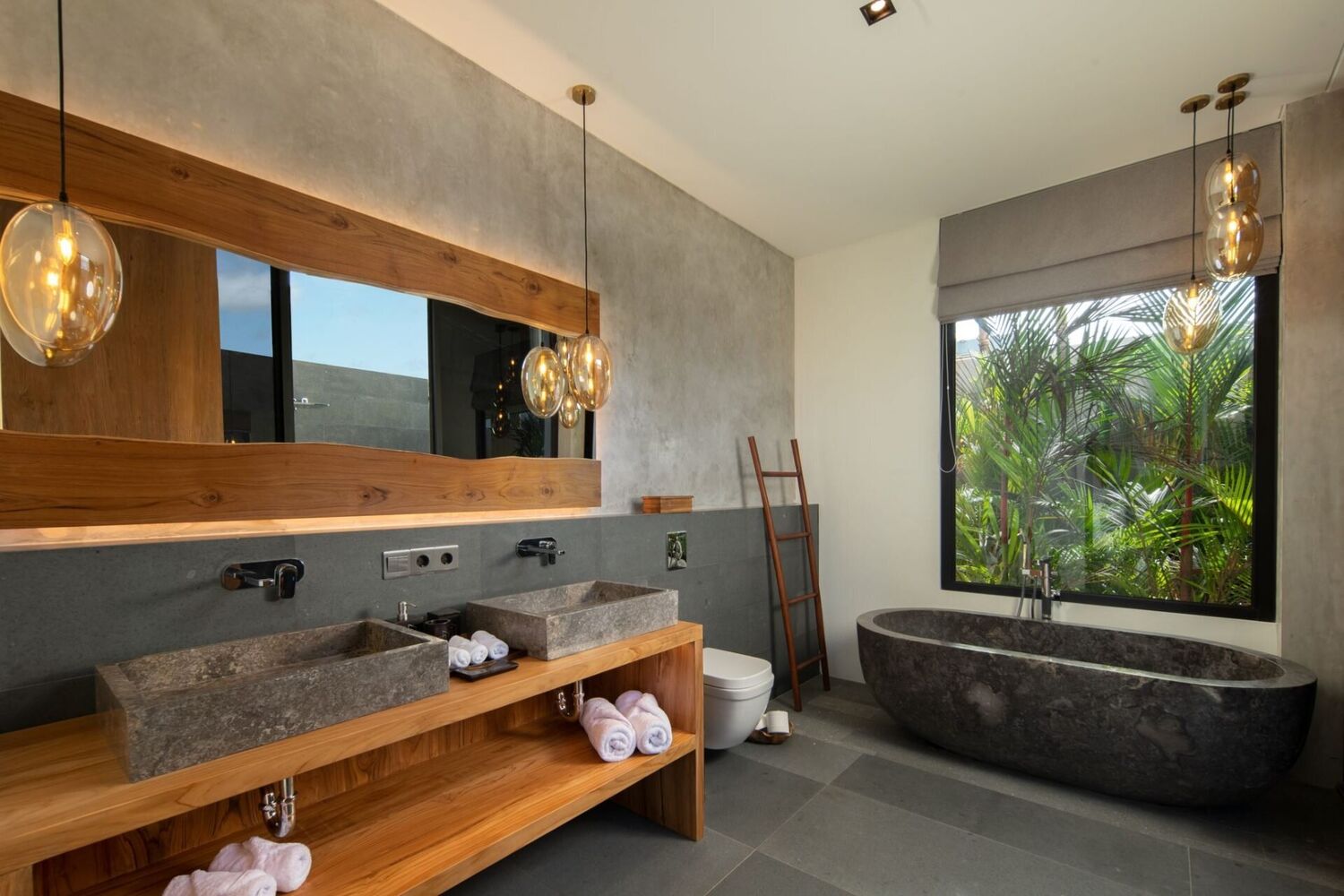 Modern Contemporary 4-Bedroom Villa for Rent Monthly/Yearly in Umalas — Property ID FA817