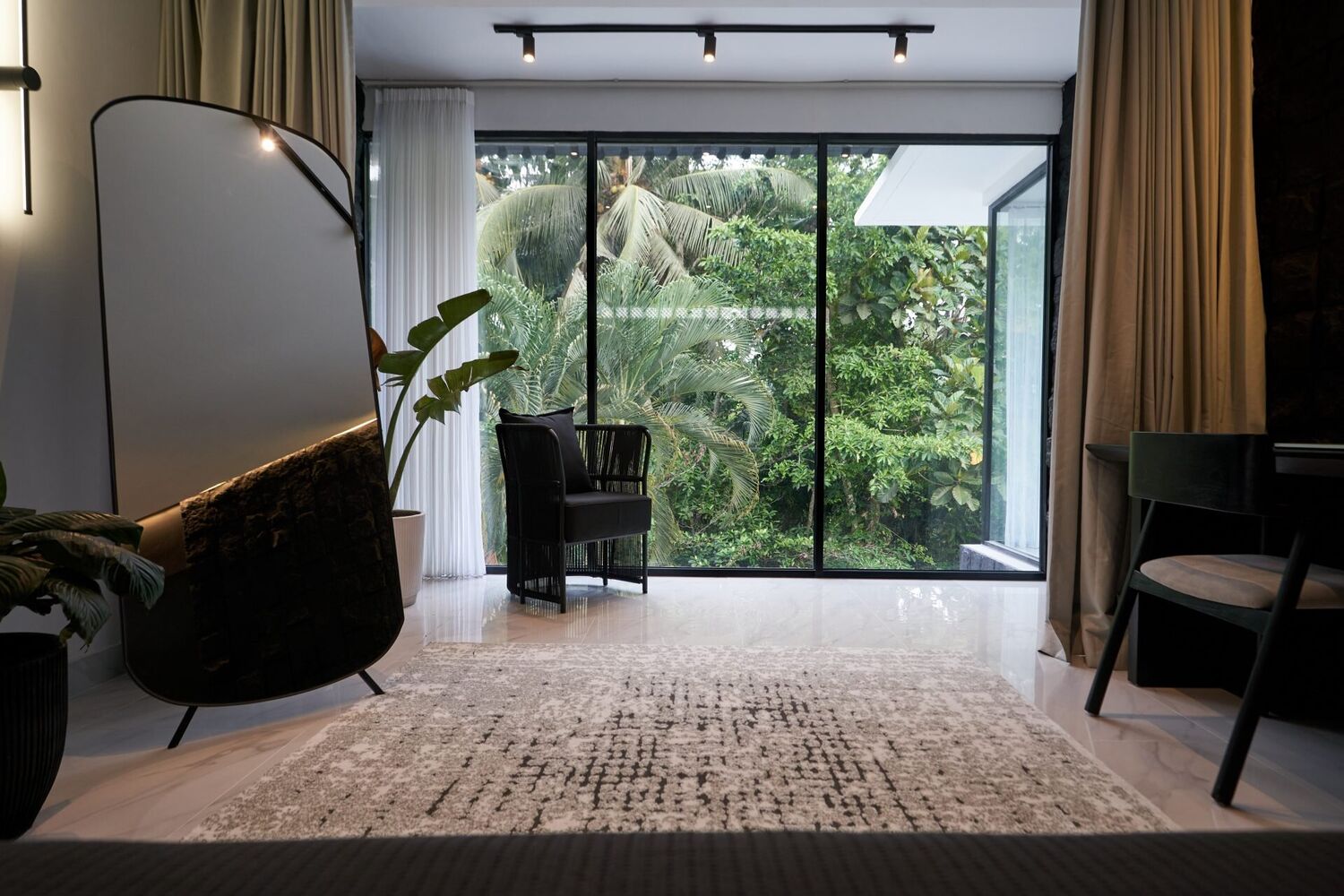 Modern & Stylish Jungle Hideaway in Ubud’s Prime Area — Property ID A826
