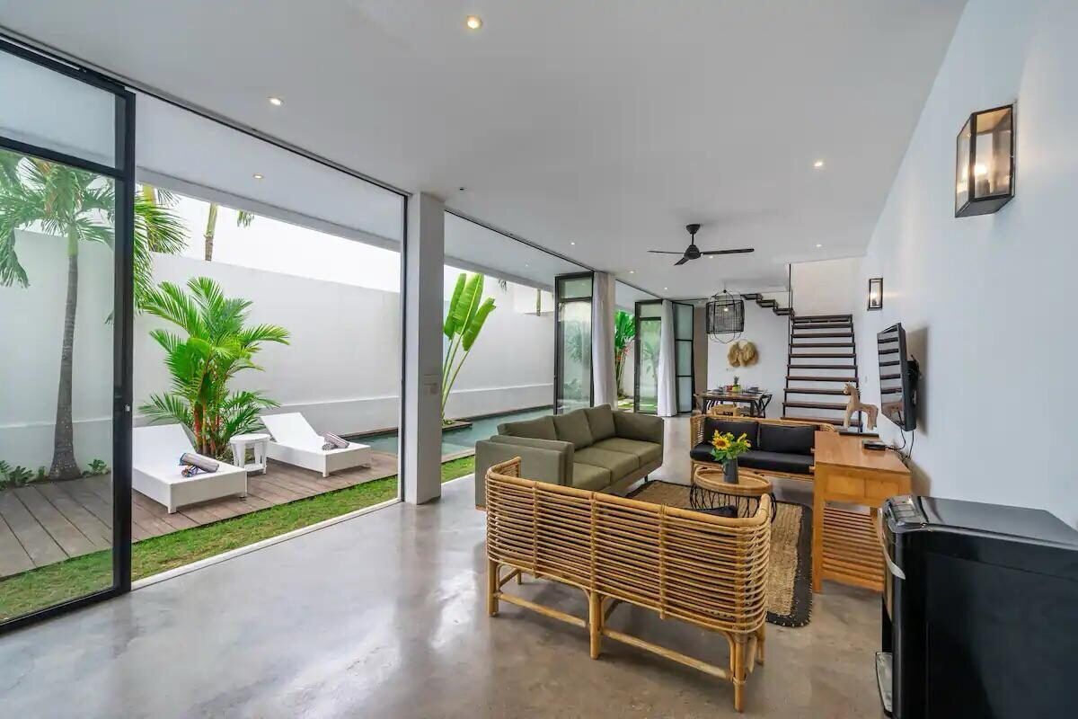 3 Bedrooms Villa in Canggu – 5 Mins Drive to Finn’s Beach Club, 10 Mins Walk to Montessori School — Property ID DE892