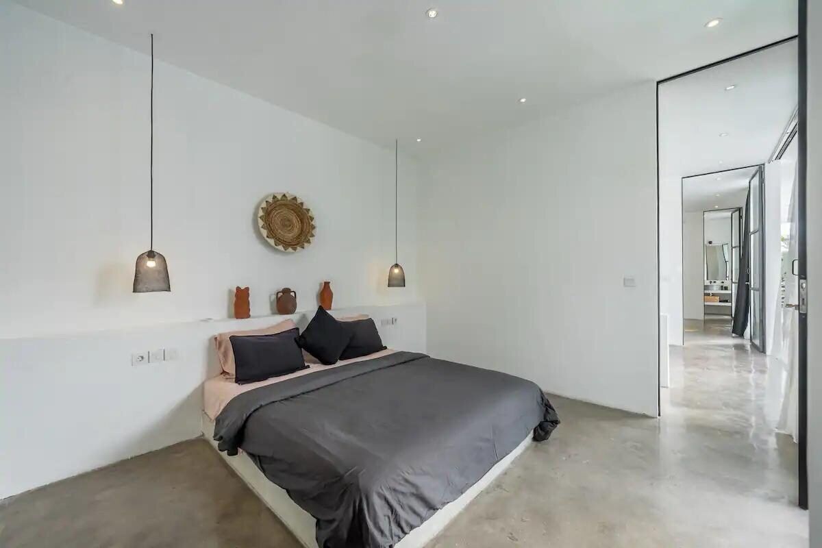 3 Bedrooms Villa in Canggu – 5 Mins Drive to Finn’s Beach Club, 10 Mins Walk to Montessori School — Property ID DE892