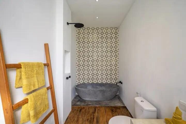 3 Bedrooms Villa in Canggu – 5 Mins Drive to Finn’s Beach Club, 10 Mins Walk to Montessori School — Property ID DE892