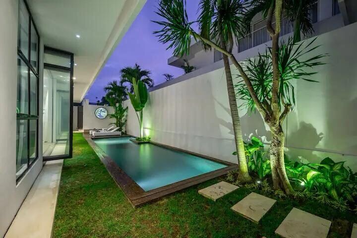 3 Bedrooms Villa in Canggu – 5 Mins Drive to Finn’s Beach Club, 10 Mins Walk to Montessori School — Property ID DE892