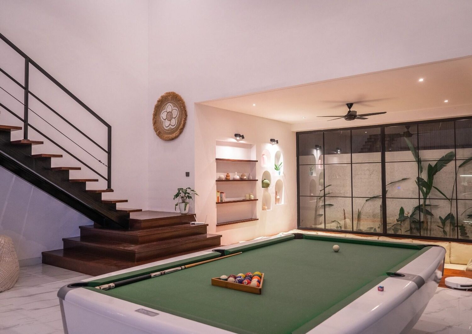 Luxury 4-Bedroom Villa in Seminyak – Available for 1 Year, Open to Long Lease  — Property ID DE881