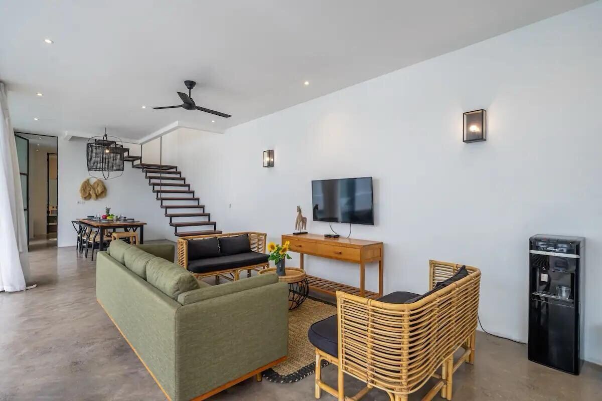 3 Bedrooms Villa in Canggu – 5 Mins Drive to Finn’s Beach Club, 10 Mins Walk to Montessori School — Property ID DE892