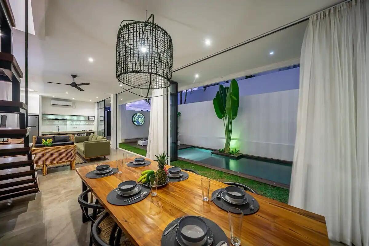 3 Bedrooms Villa in Canggu – 5 Mins Drive to Finn’s Beach Club, 10 Mins Walk to Montessori School — Property ID DE892