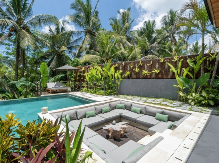 Spacious 5-Bedroom Jungle Villa for Sale in Ubud, Sayan, with Private Gym and Pool — Property ID JU946