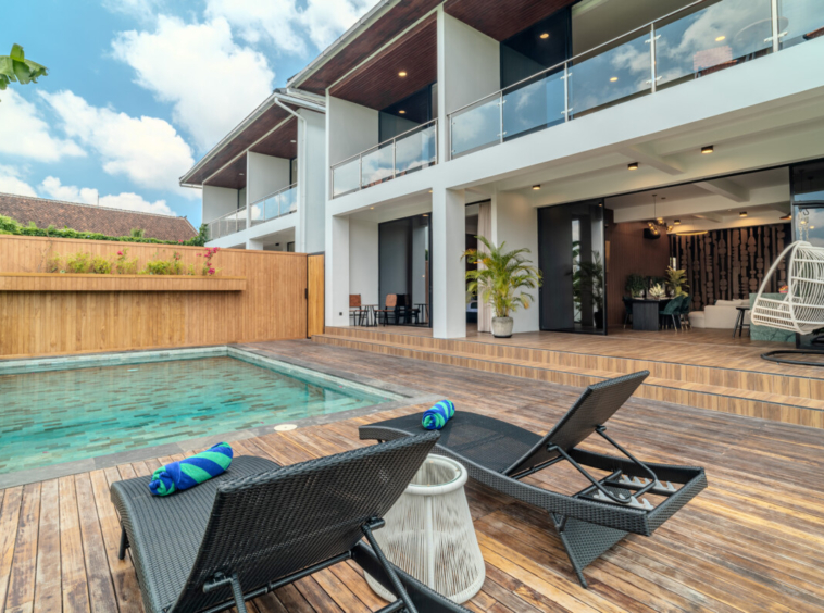 Modern Tropical Villa in Babakan