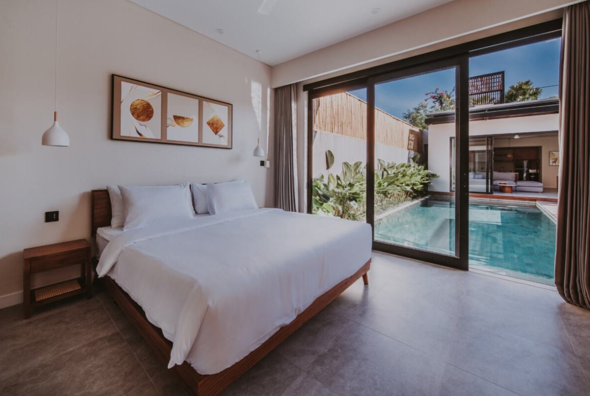 Fully Furnished 4-Bedroom Villa in Central Berawa – Walk to the Beach & Top Lifestyle Spots — Property ID FA925