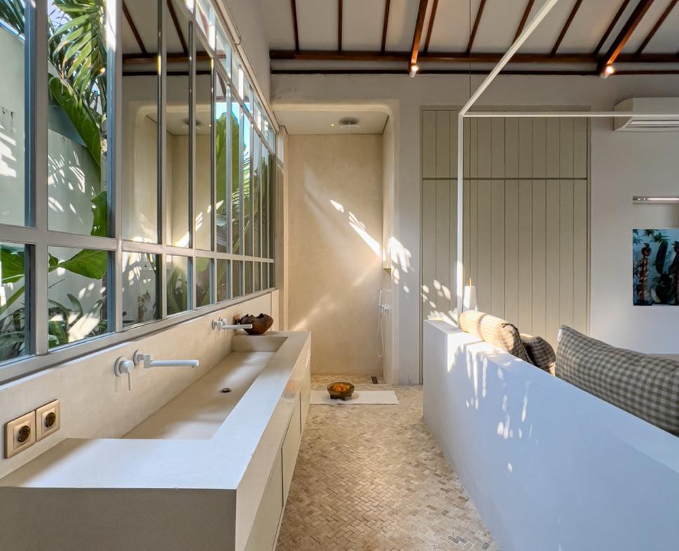 Modern Tropical 3-Bedroom Villa for Rent Yearly or Monthly in Pererenan, Mengwi — Property ID FA928