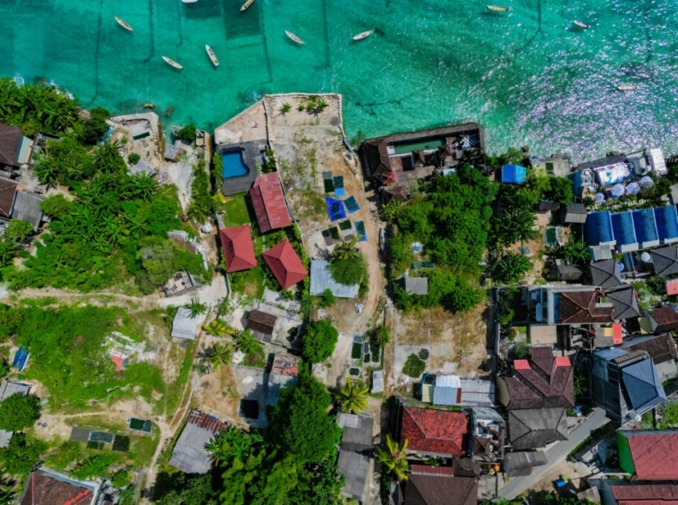 Plot Langka yang Menghadap Laguna untuk Disewakan di Nusa Ceningan dengan Pemandangan Matahari Terbenam — Property ID JU931