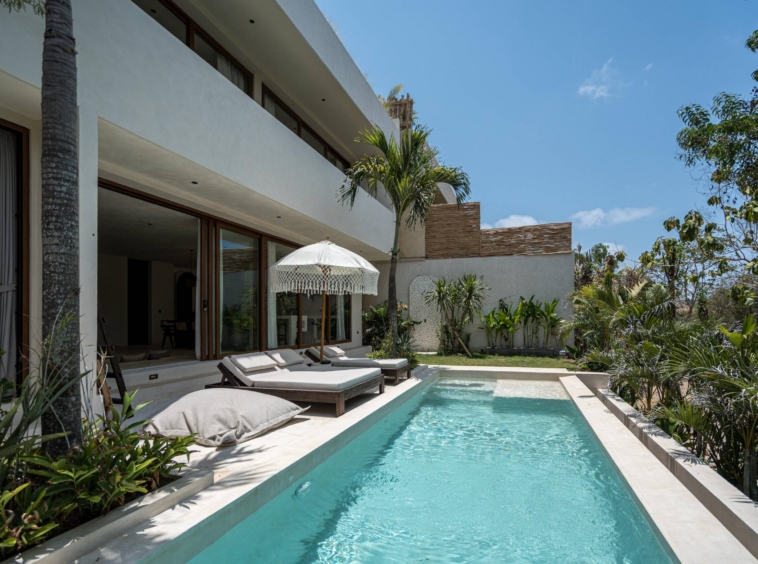 Ocean View Villa with Rooftop in Pecatu for Sale