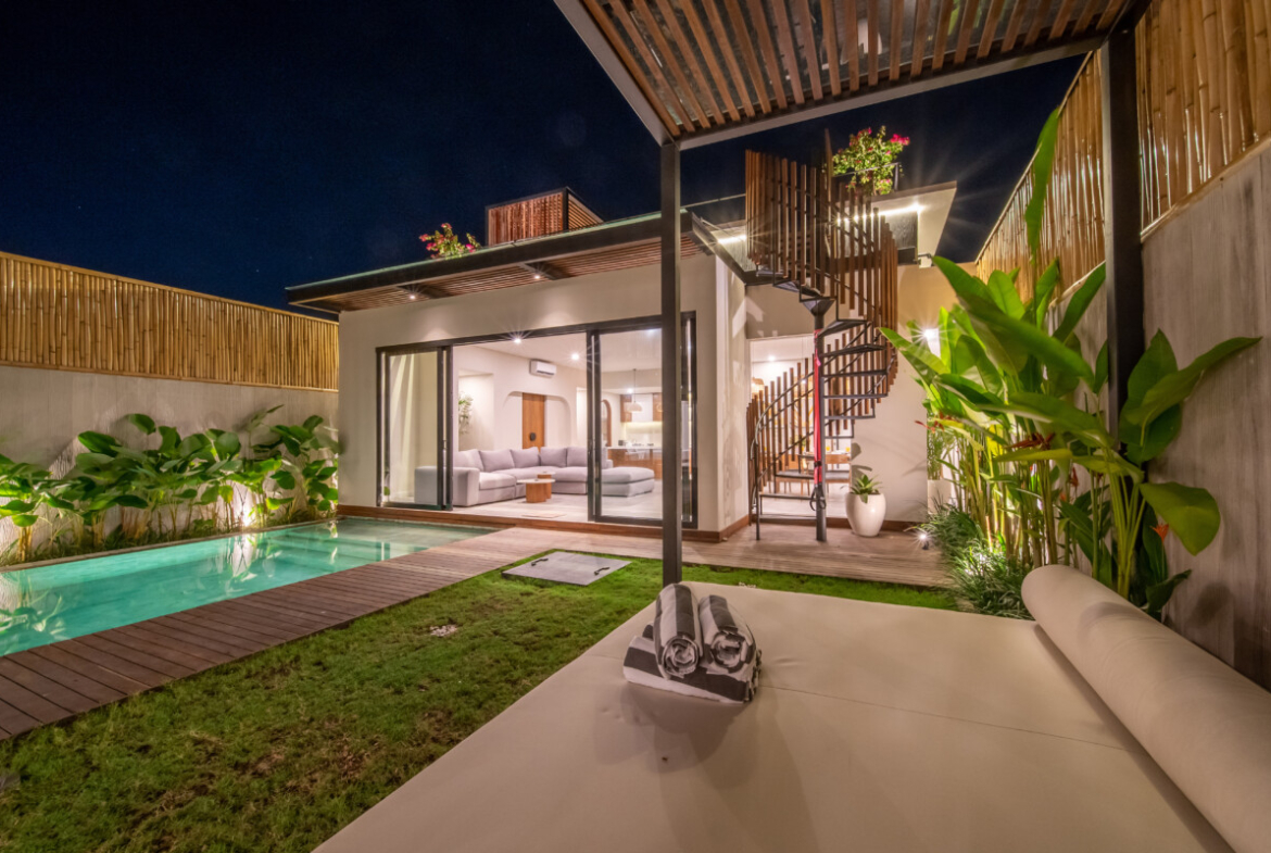 Fully Furnished 4-Bedroom Villa in Central Berawa – Walk to the Beach & Top Lifestyle Spots — Property ID FA925