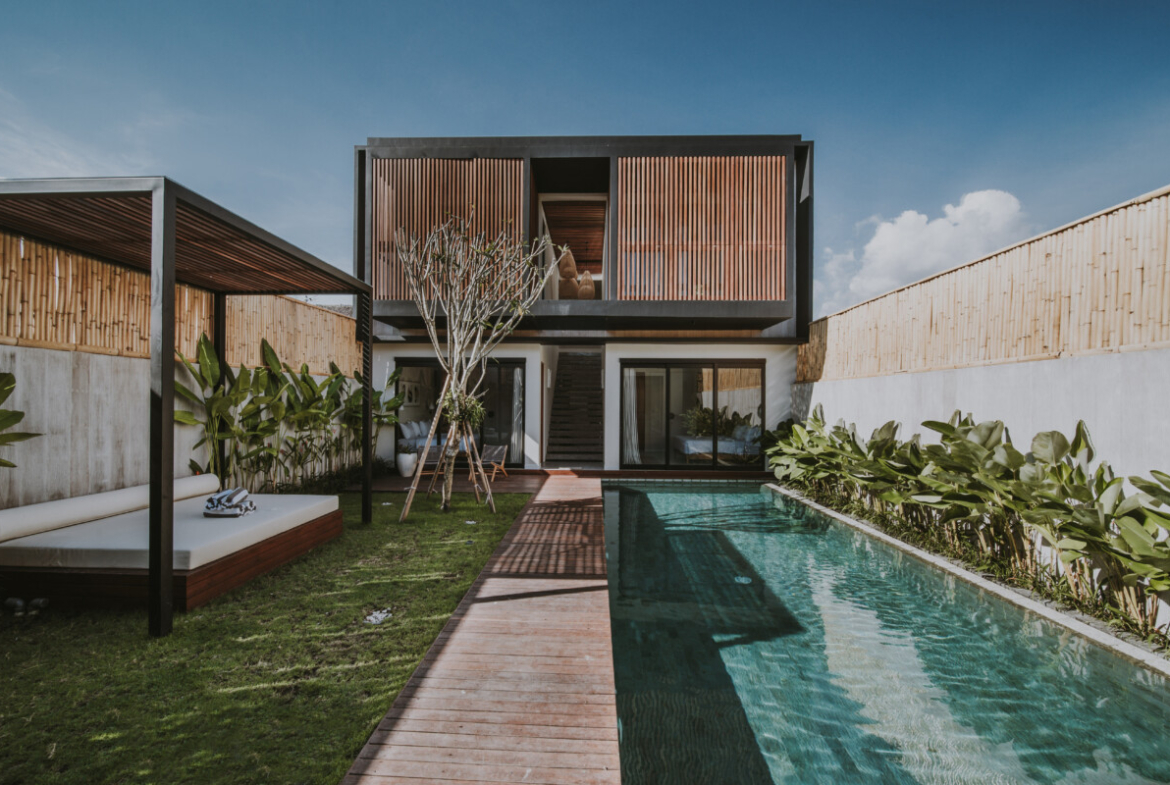 Fully Furnished 4-Bedroom Villa in Central Berawa – Walk to the Beach & Top Lifestyle Spots — Property ID FA925