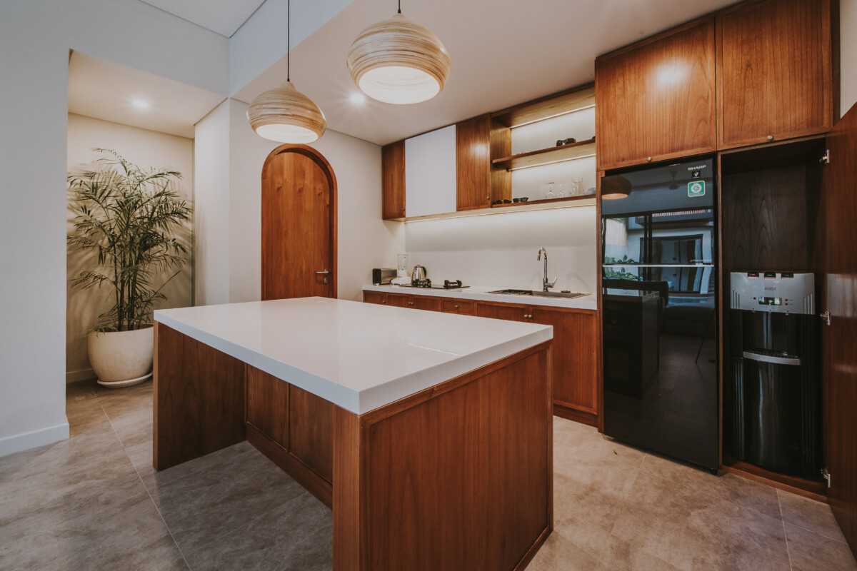 Fully Furnished 4-Bedroom Villa in Central Berawa – Walk to the Beach & Top Lifestyle Spots — Property ID FA925