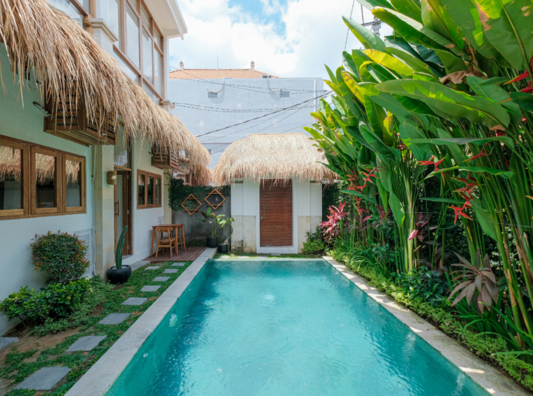 Multi-Unit Townhouse with Commercial Space