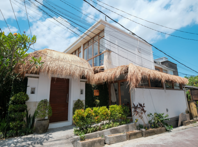 Multi-Unit Townhouse with Commercial Space