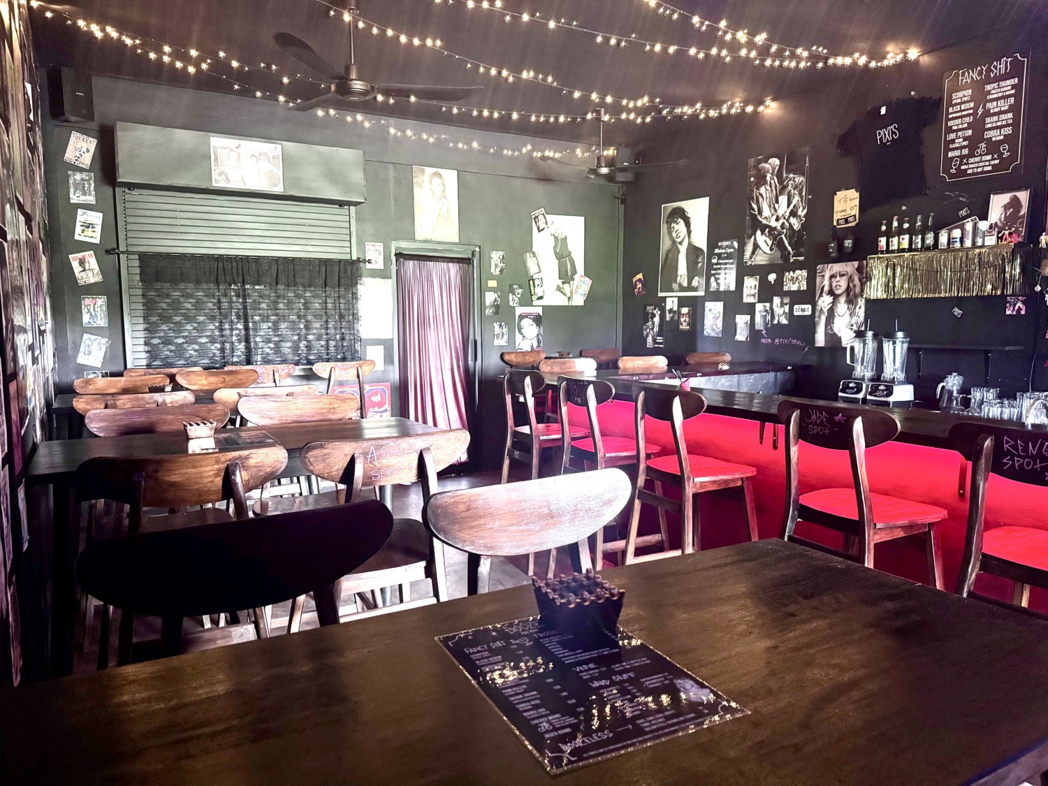 Turnkey Cafe or Bar Space for Sale in Canggu Center – Leasehold — Property ID JU972