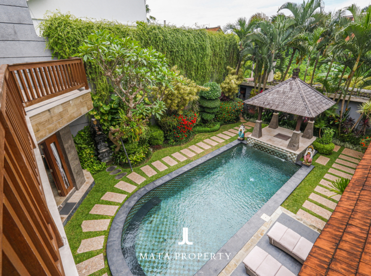 Freehold Villa in Berawa with Garden